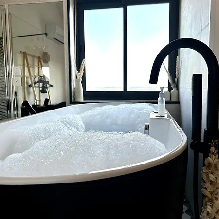 公寓 Cosy - Baignoire Balneo Et Clim *