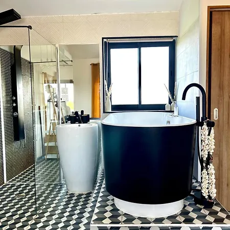 Cosy - Baignoire Balneo Et Clim